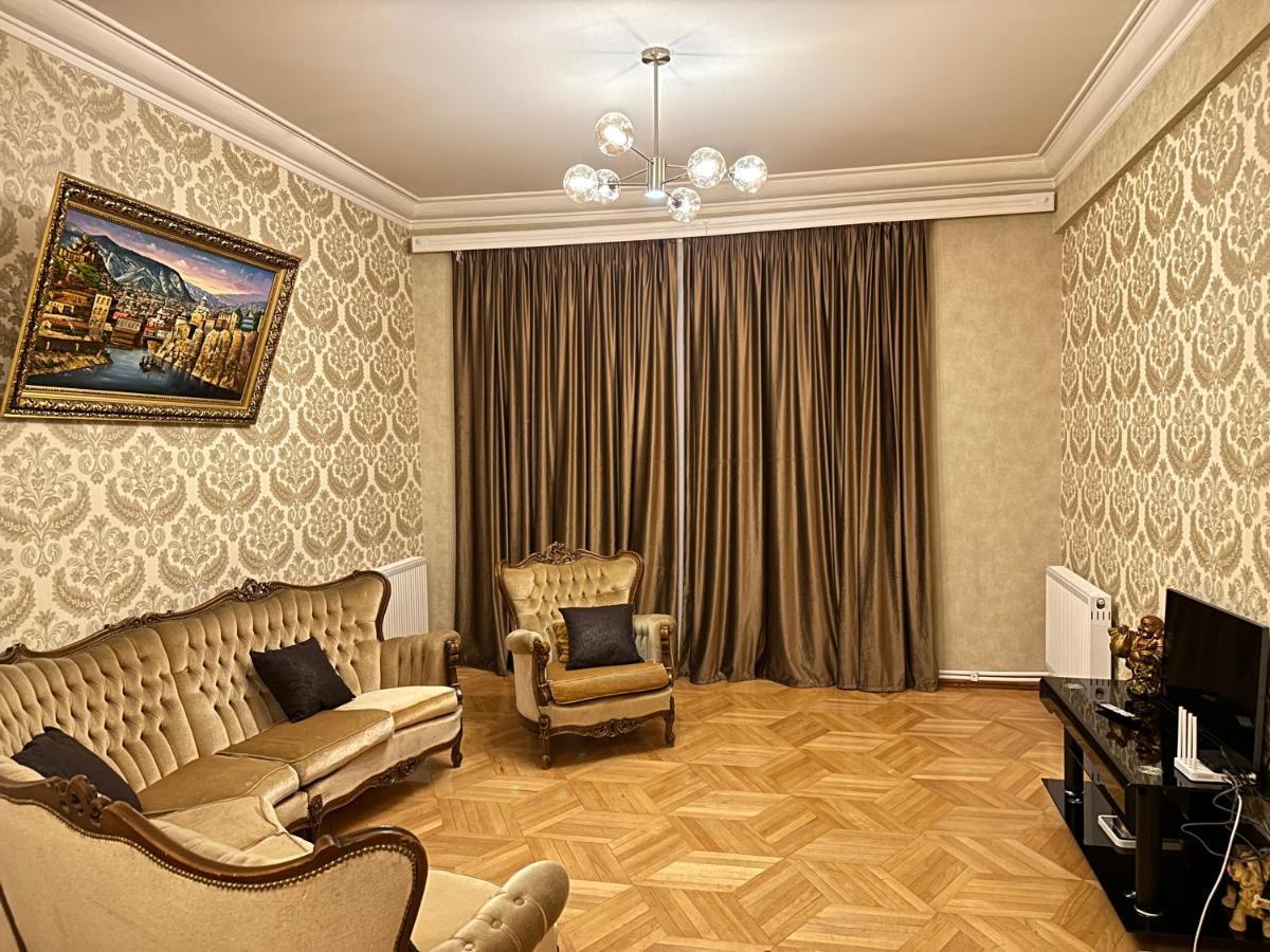 4 Bedroom Suite Apartment Ln Tbilisi City Ngoại thất bức ảnh