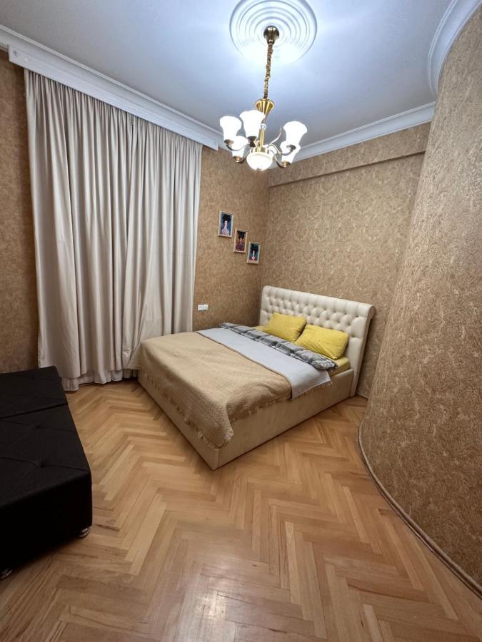 4 Bedroom Suite Apartment Ln Tbilisi City Ngoại thất bức ảnh
